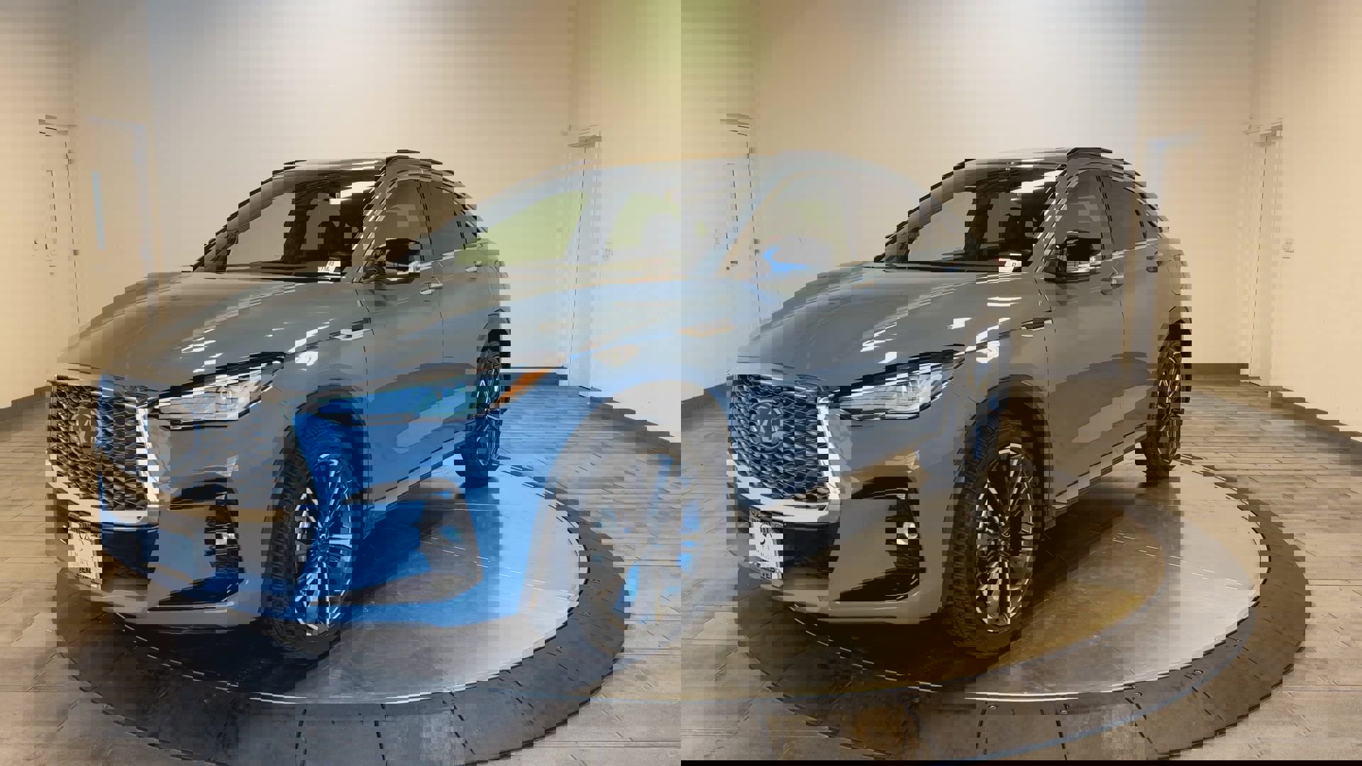 Certified 2025 INFINITI QX55 Luxe w/ Cargo Package image 4