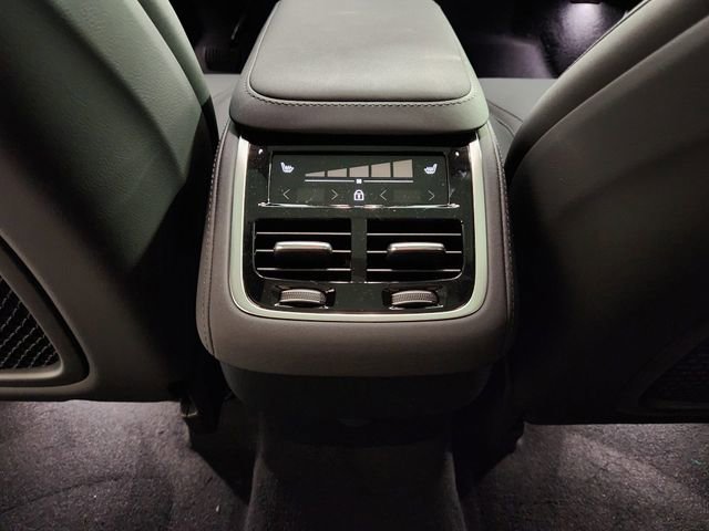 New 2026 Volvo XC90 B6 Plus w/ Protection Package Premier image 31