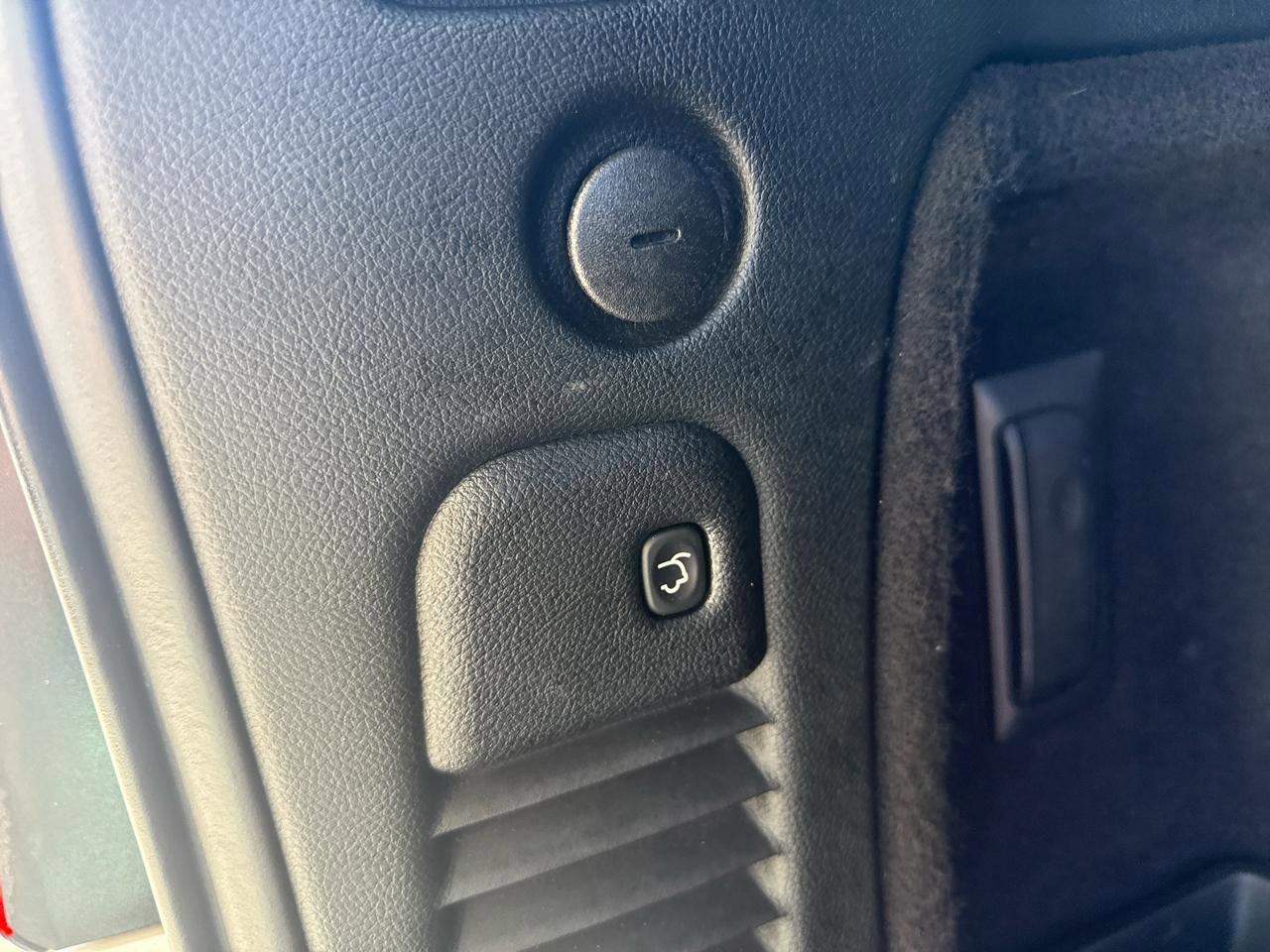 Used 2017 Dodge Durango R/T image 9