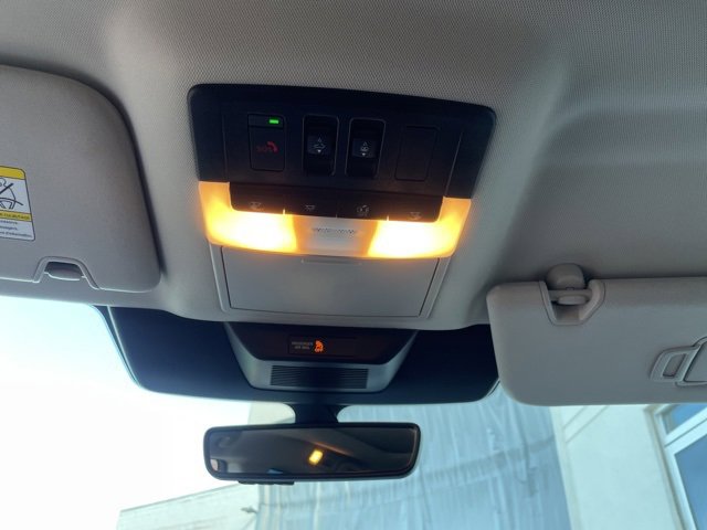 Used 2023 Nissan Pathfinder Platinum image 19