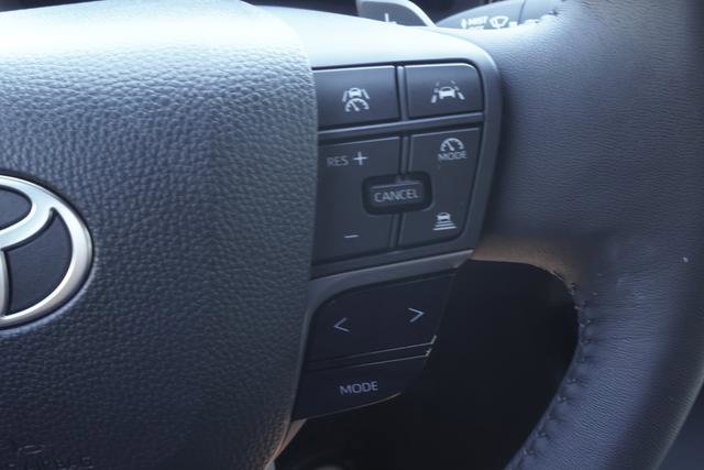 Used 2025 Toyota Camry XSE FWD image 14