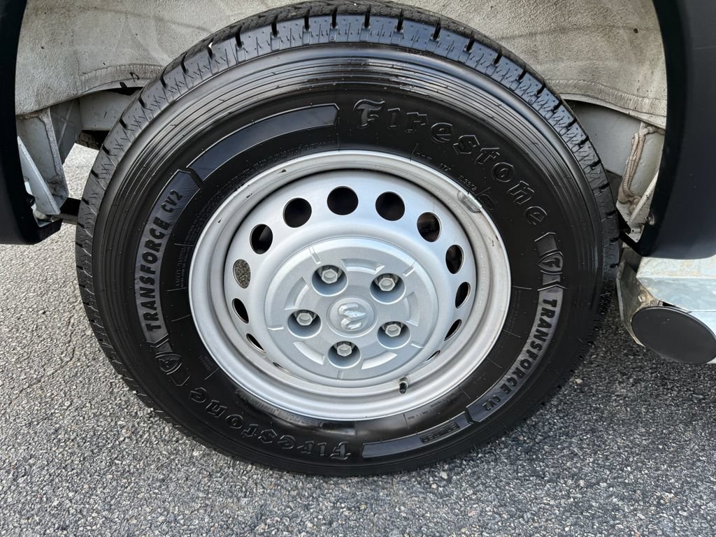 Used 2025 RAM ProMaster 2500 w/ U-Haul Equipment Group FWD image 30