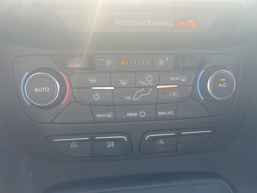 Used 2019 Ford Transit Connect XLT FWD image 7