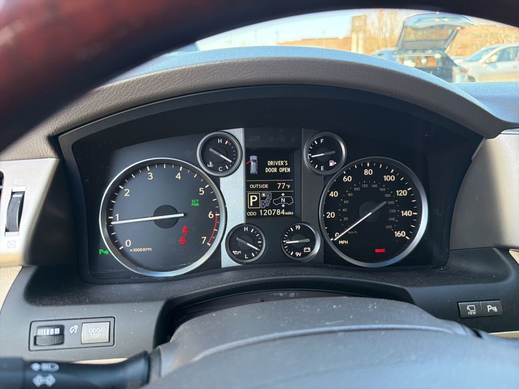 Used 2015 Lexus LX 570 4WD w/ Luxury Package image 37