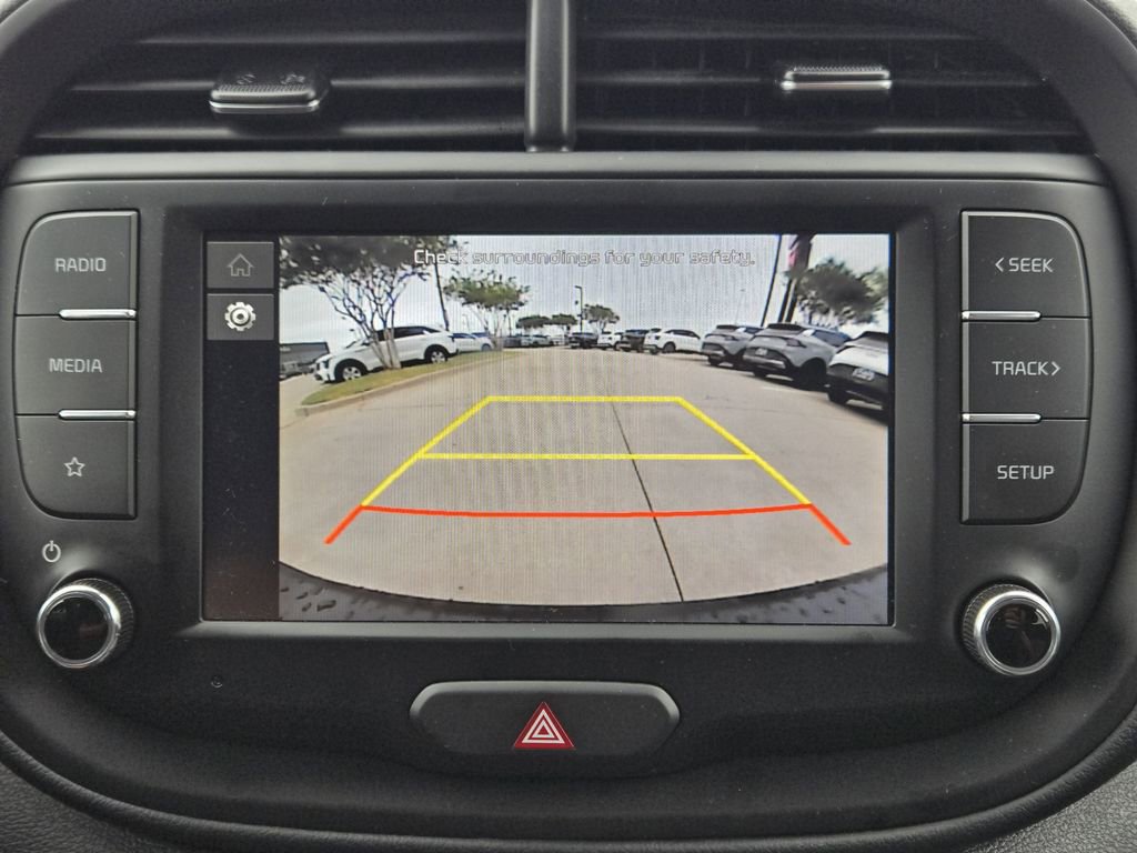 Certified 2025 Kia Soul LX w/ LX Technology Package FWD image 7