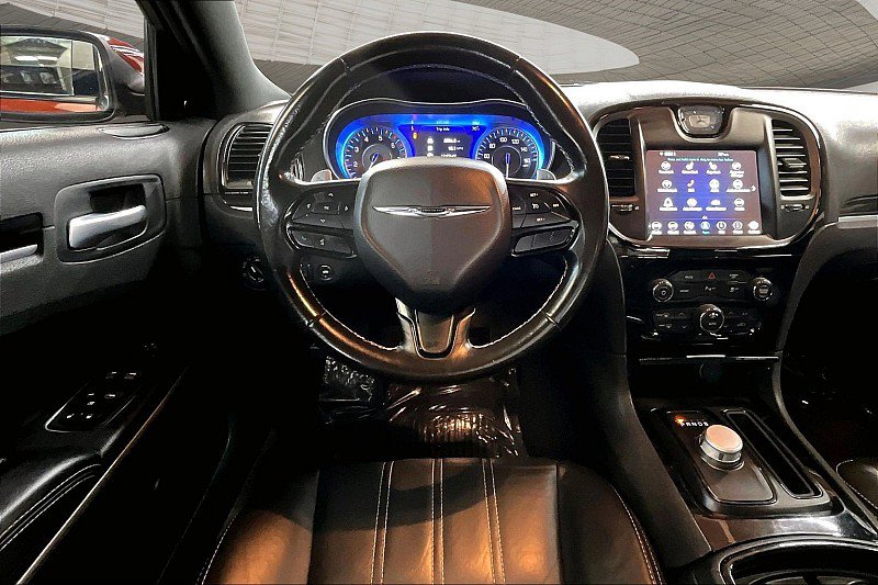 Used 2021 Chrysler 300 S w/ S Model Appearance Package RWD image 4