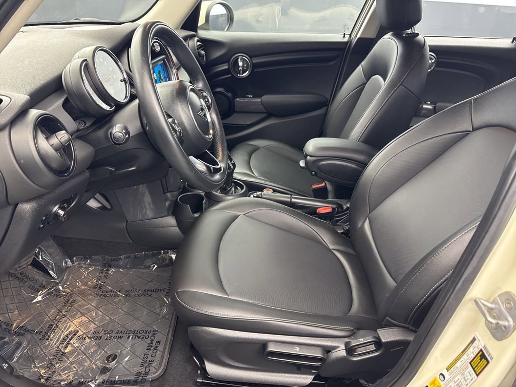 Used 2020 MINI Cooper 4-Door Hardtop FWD image 13