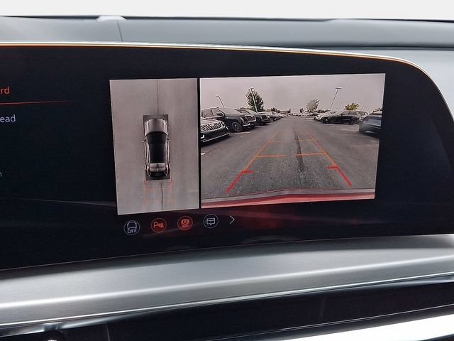 New 2026 Cadillac Lyriq V AWD/4WD image 17