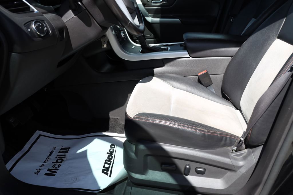 Used 2014 Ford Edge SEL w/ Equipment Group 205A AWD/4WD image 11