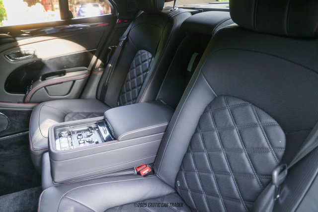 Used 2016 Bentley Mulsanne Speed image 31