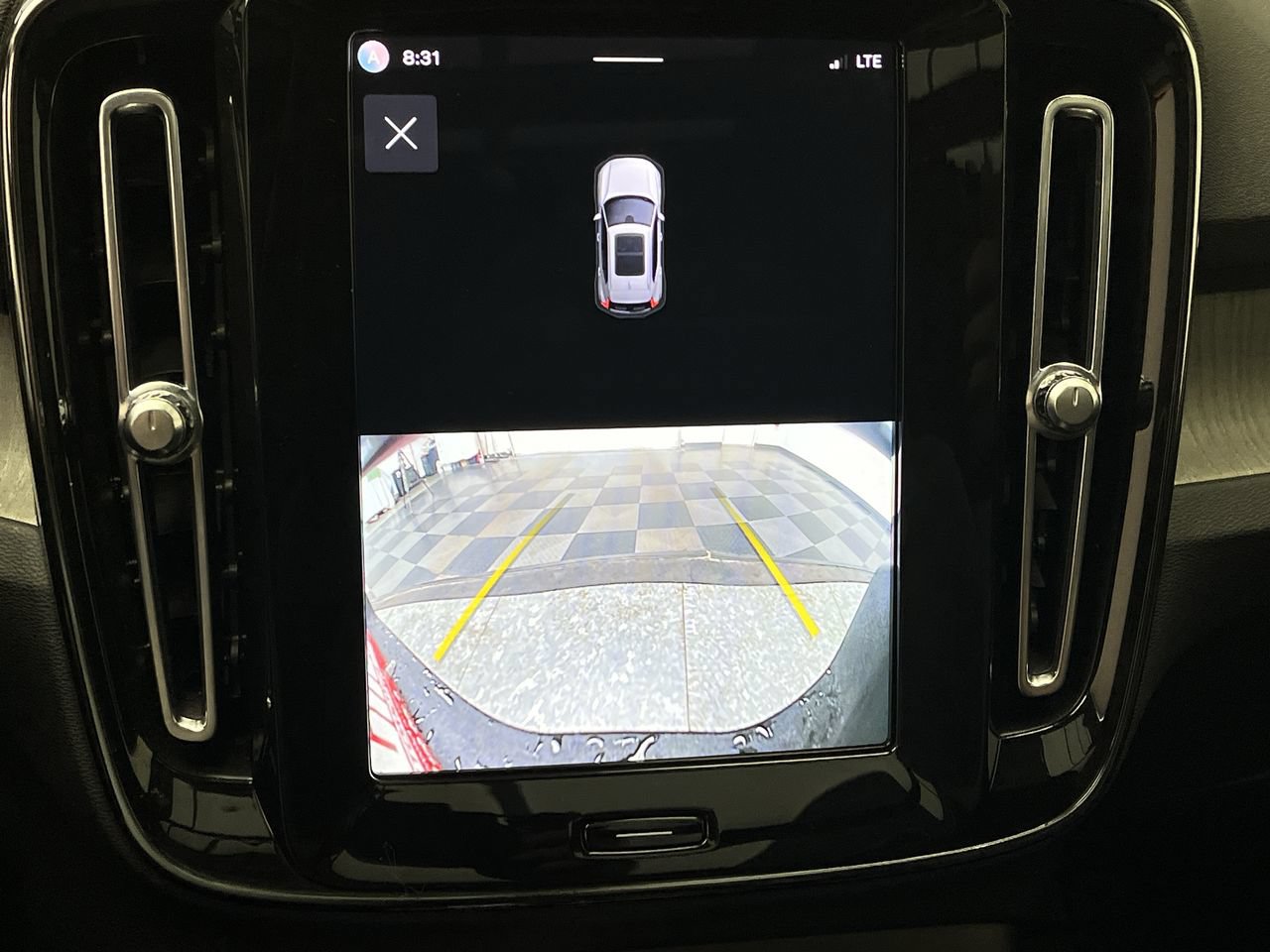 Used 2023 Volvo XC40 B5 Ultimate w/ Protection Package Premier AWD/4WD image 5