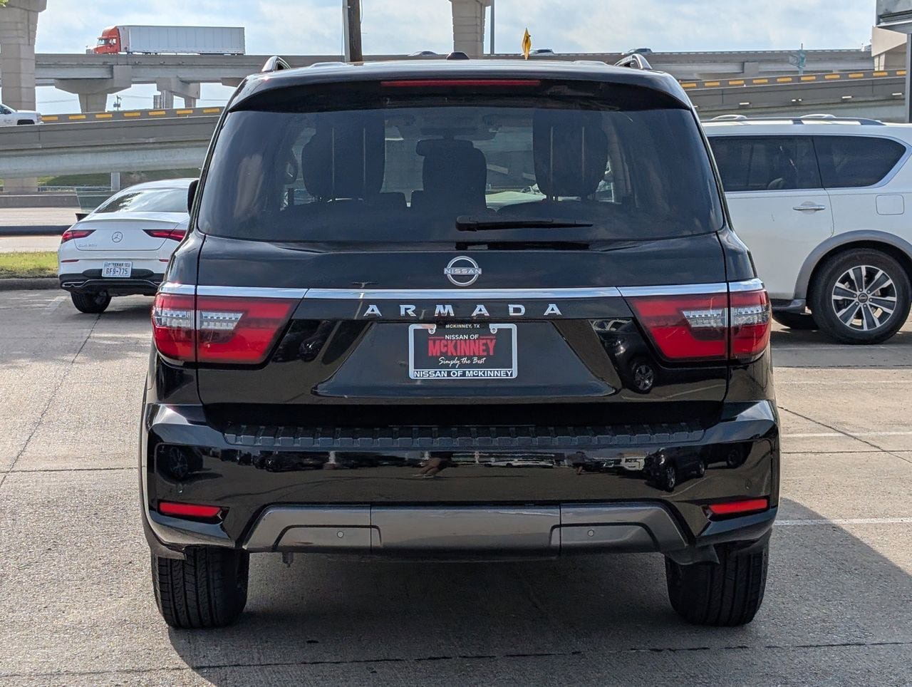 Certified 2023 Nissan Armada SV w/ Cargo Package image 5