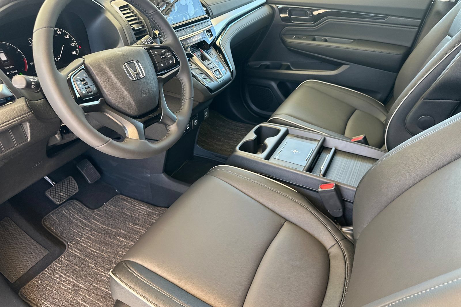 New 2026 Honda Odyssey Touring image 10
