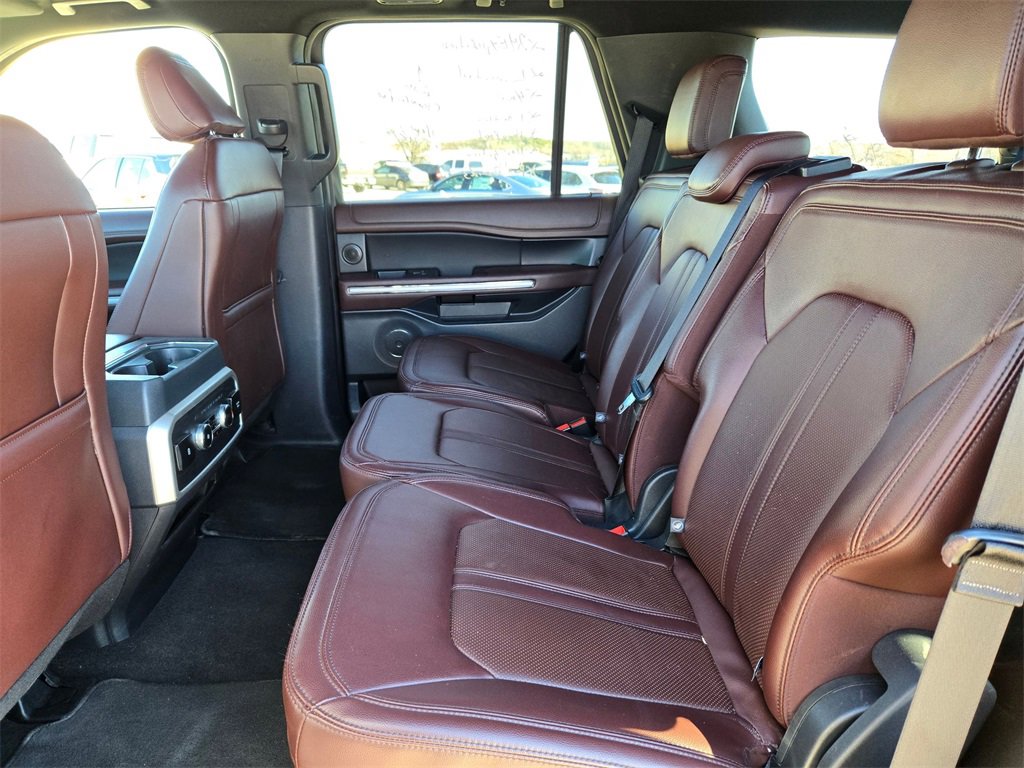 Used 2024 Ford Expedition Limited image 21