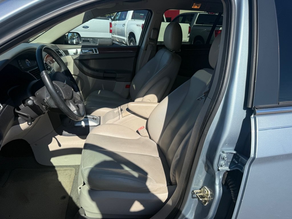 Used 2005 Chrysler Pacifica Touring FWD image 9