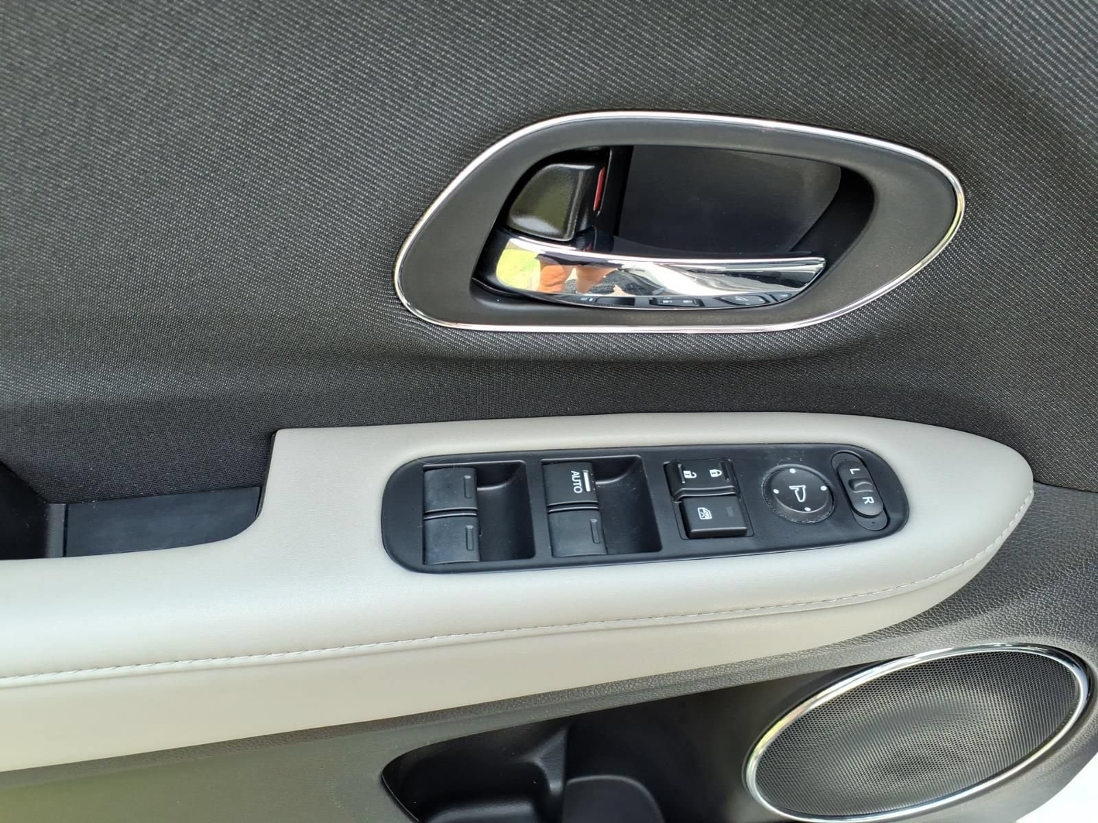 Used 2022 Honda HR-V EX image 14