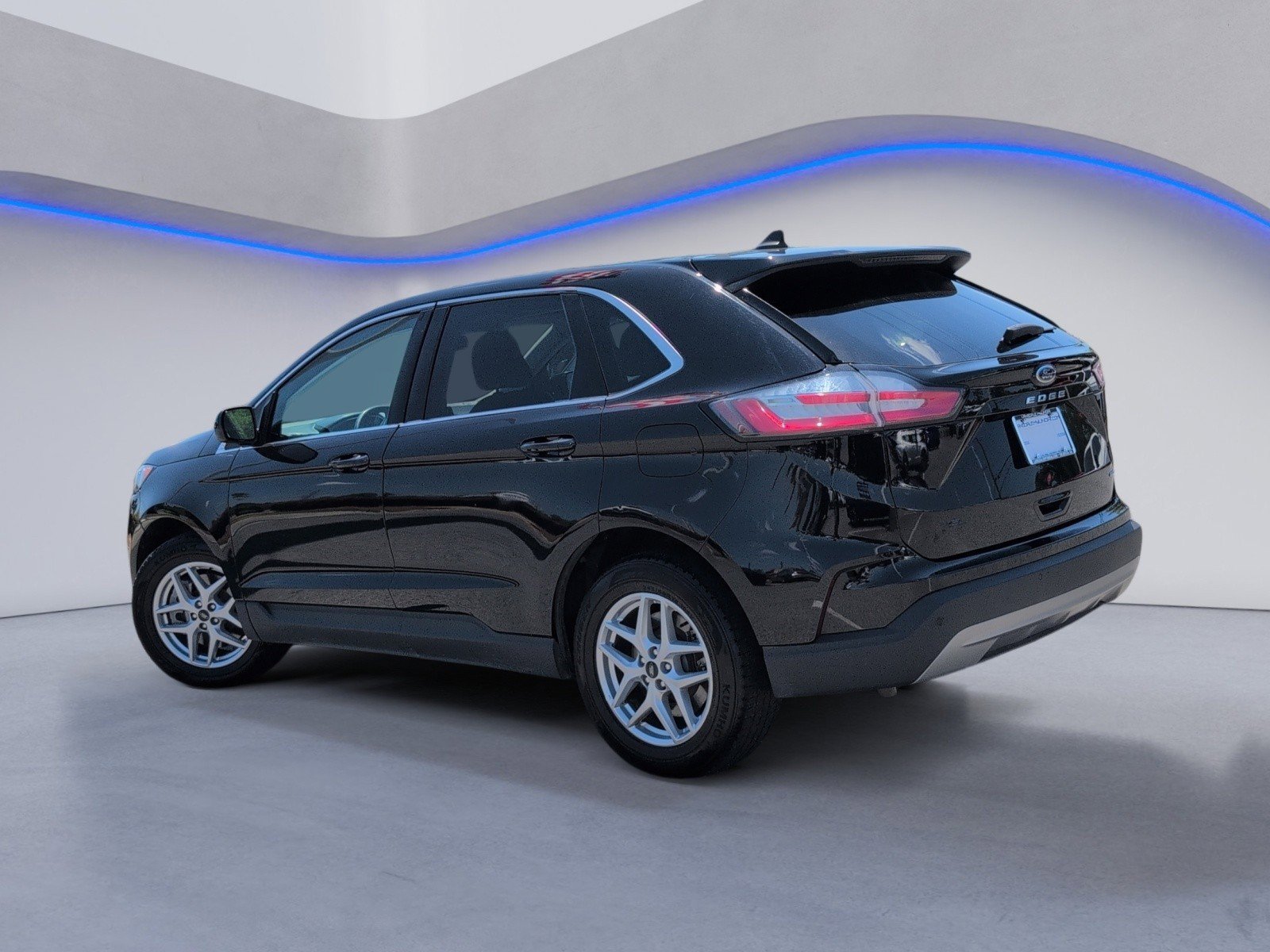 Used 2024 Ford Edge SEL AWD/4WD image 9