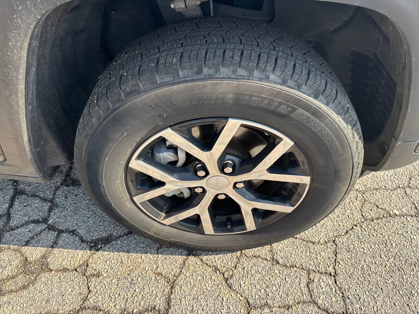 Certified 2024 Jeep Grand Cherokee Limited image 12