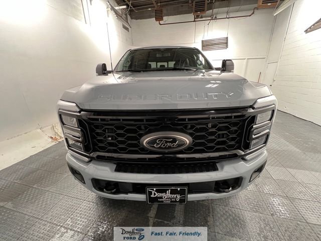 Used 2025 Ford F250 Lariat w/ Lariat Ultimate Package image 2