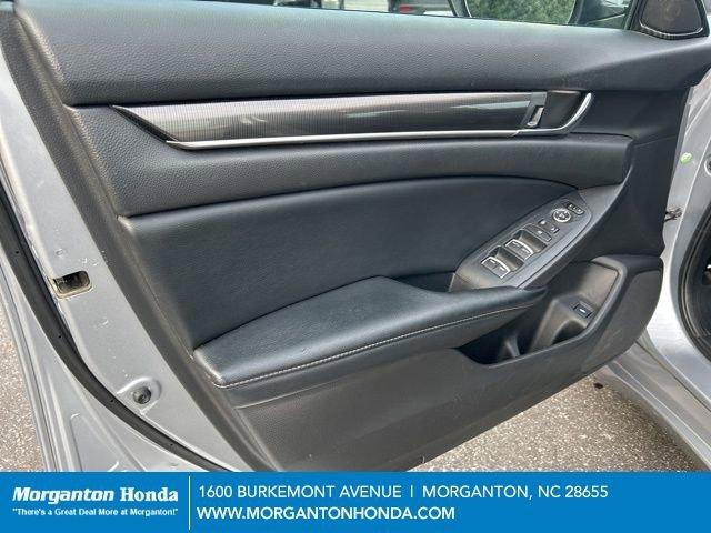 Used 2018 Honda Accord Sport image 12