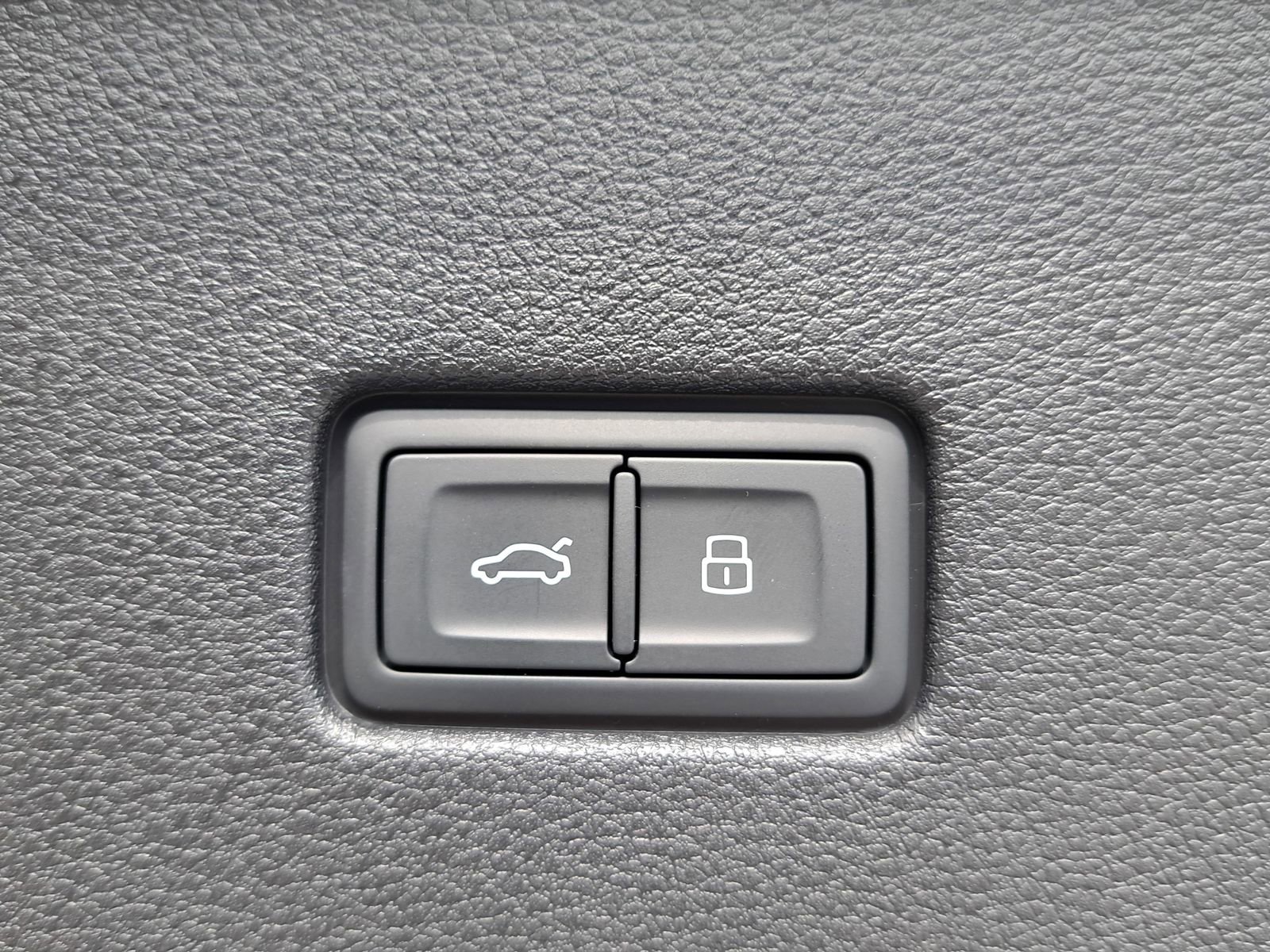 New 2026 Audi Q8 Premium Plus image 13