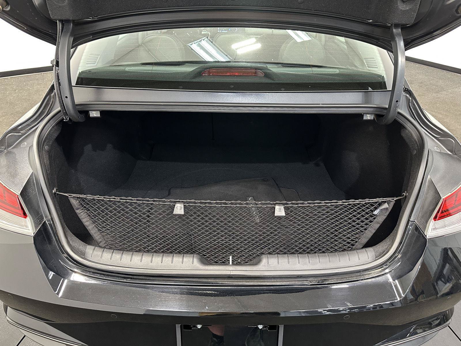 Certified 2023 Hyundai Elantra Limited FWD image 30