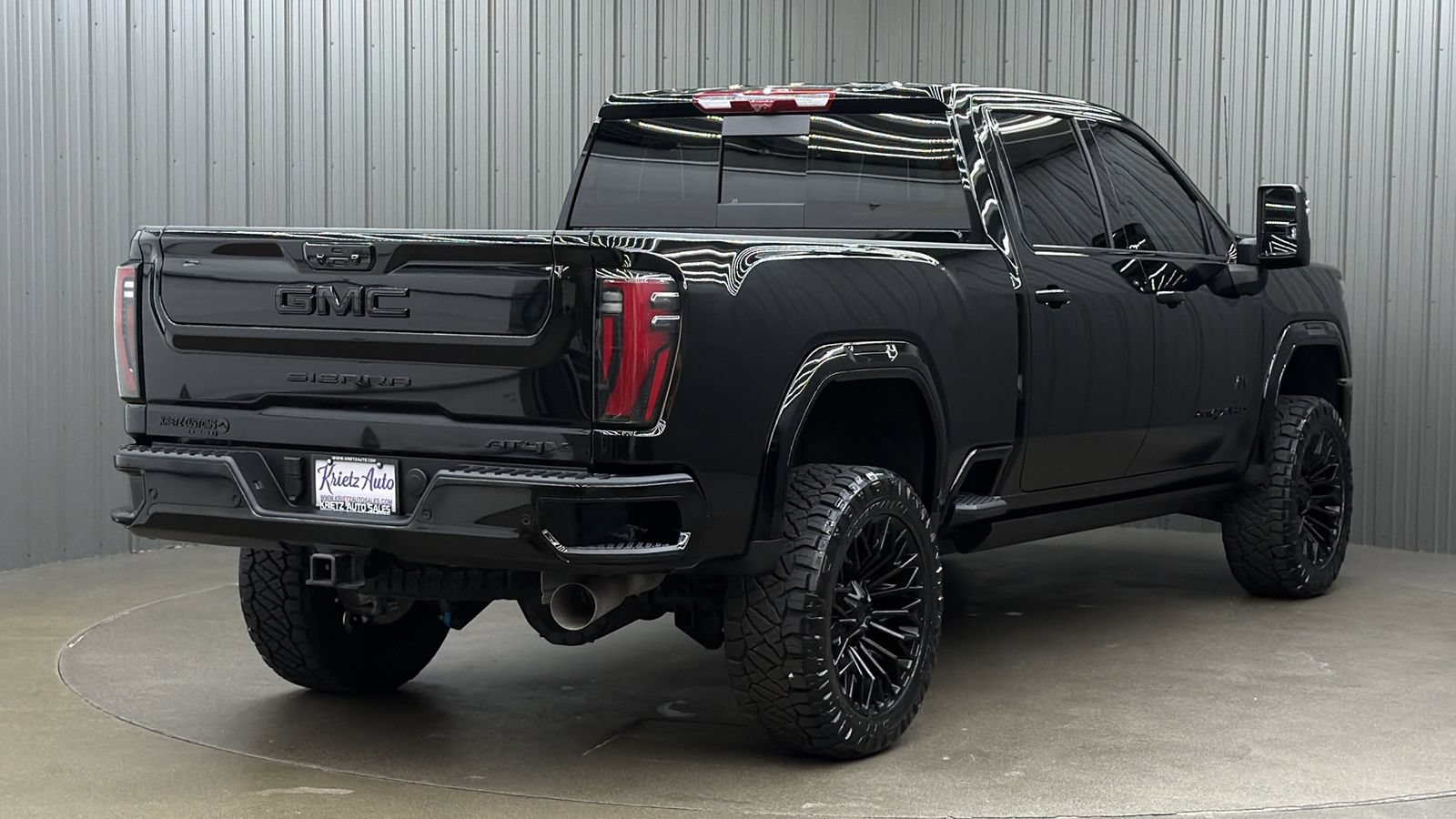 Used 2026 GMC Sierra 2500 AT4X w/ LPO, Black Badging Package AWD/4WD image 5