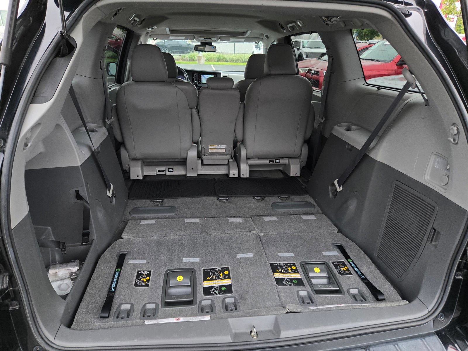 Certified 2018 Toyota Sienna XLE w/ XLE Navigation Package FWD image 26