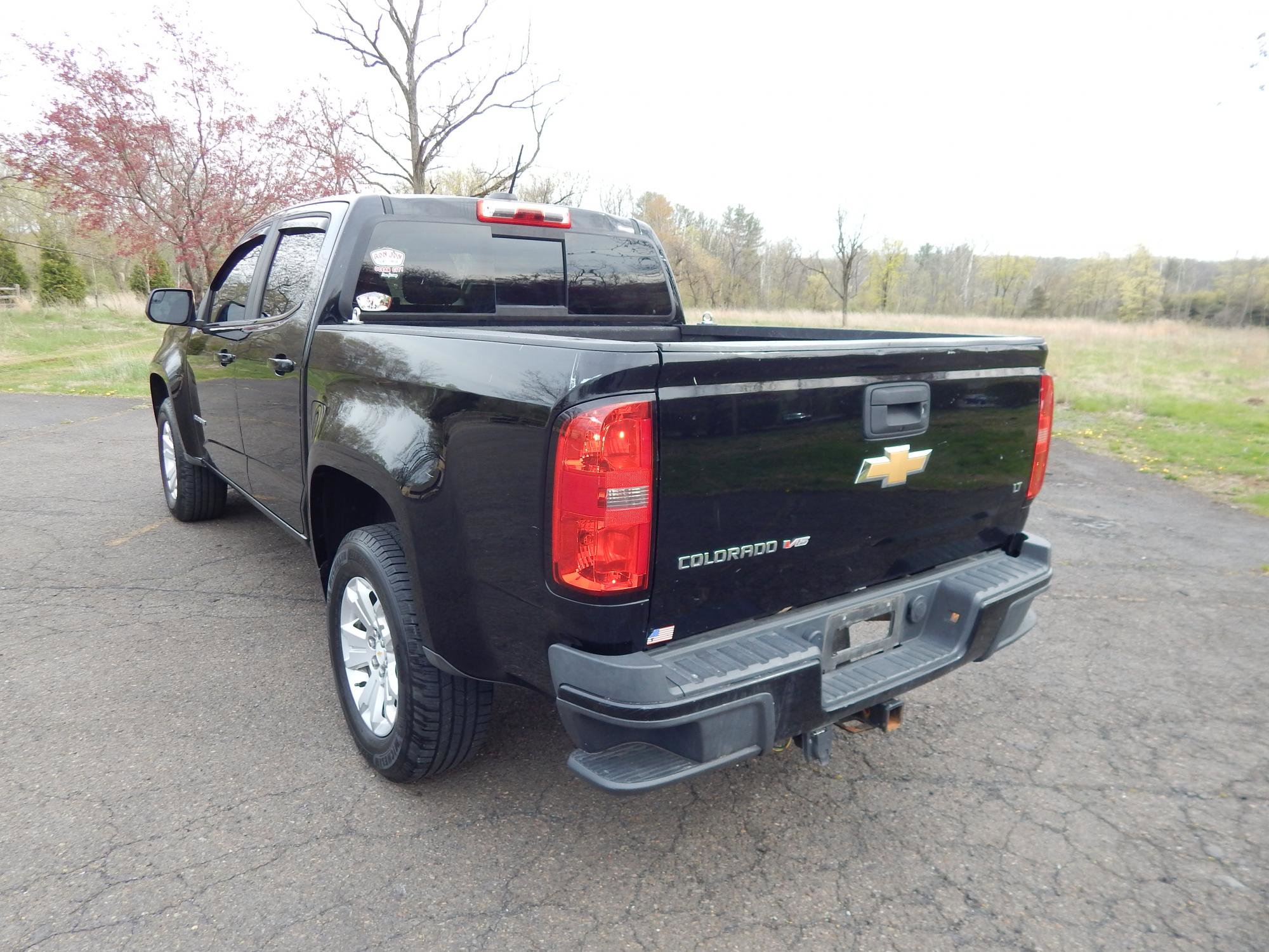 Used 2017 Chevrolet Colorado LT w/ LT Convenience Package image 3