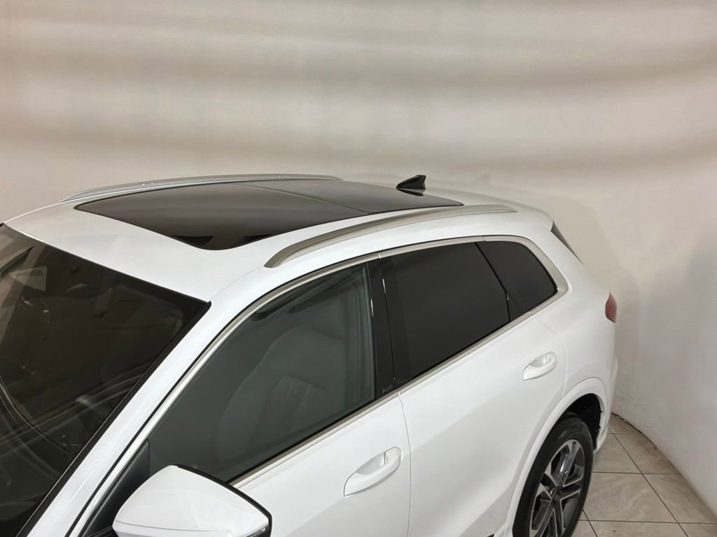 Certified 2025 Audi Q5 Premium w/ Convenience Package image 24