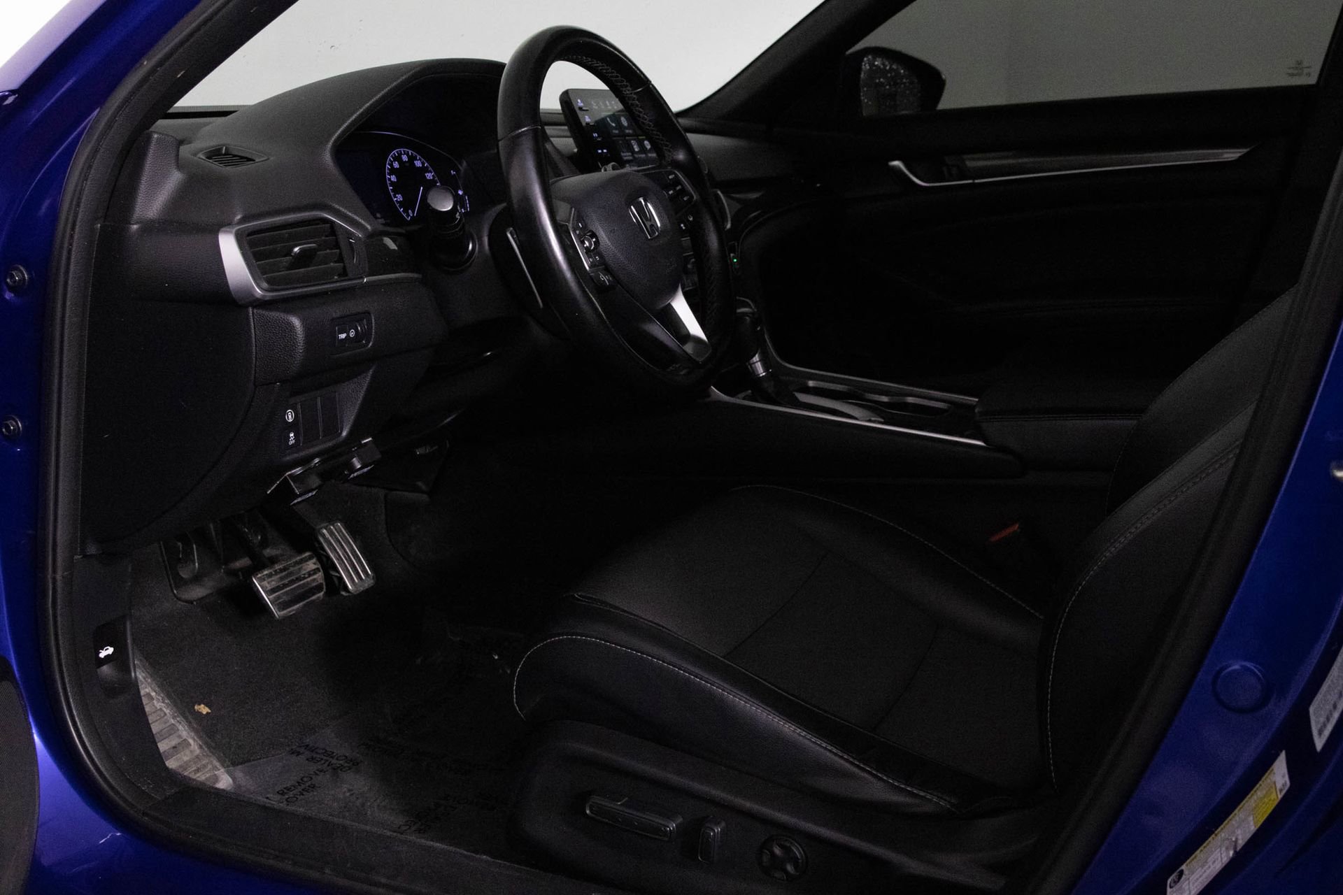 Used 2018 Honda Accord Sport image 15