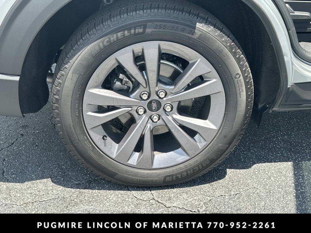 Used 2025 Ford Explorer Active w/ Active Comfort Package AWD/4WD image 17