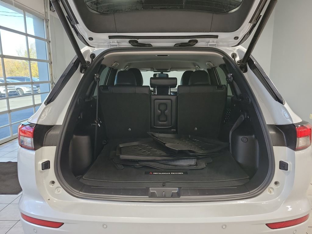 Used 2024 Mitsubishi Outlander SEL image 6