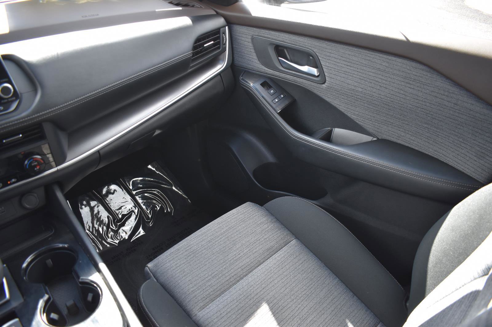 Used 2023 Nissan Rogue SV image 21