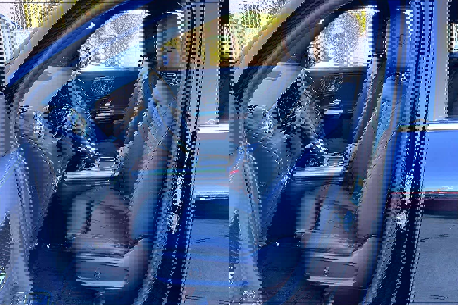 Used 2025 Mercedes-Benz GLA 250 image 7