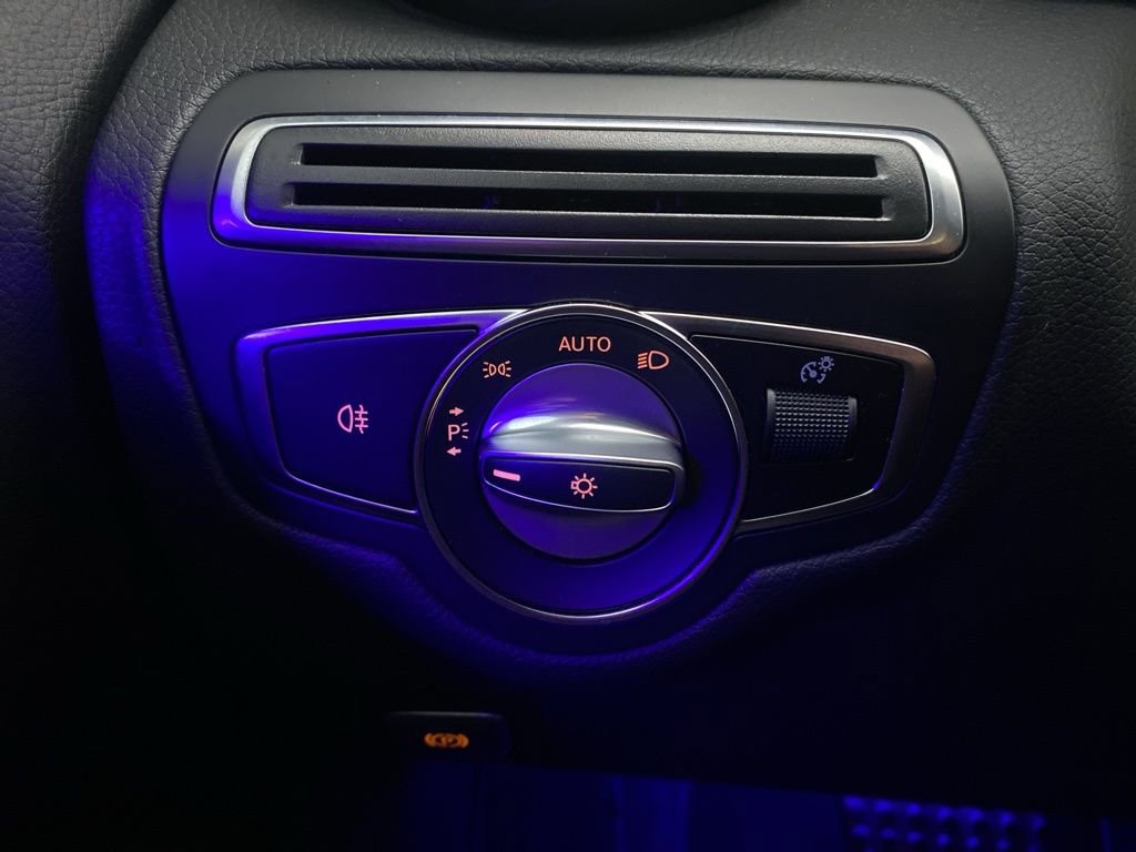 Used 2021 Mercedes-Benz C 300 4MATIC Sedan image 20