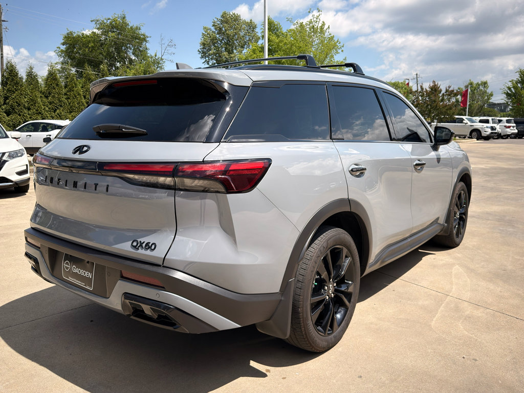 Used 2025 INFINITI QX60 Luxe w/ Black Edition FWD image 3