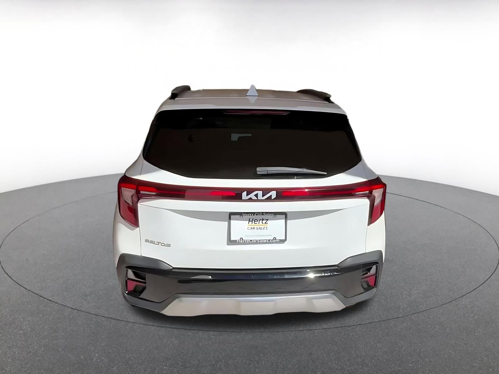 Used 2025 Kia Seltos S image 12