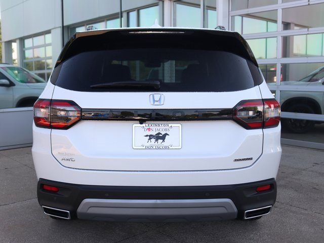 New 2025 Honda Pilot Touring image 32
