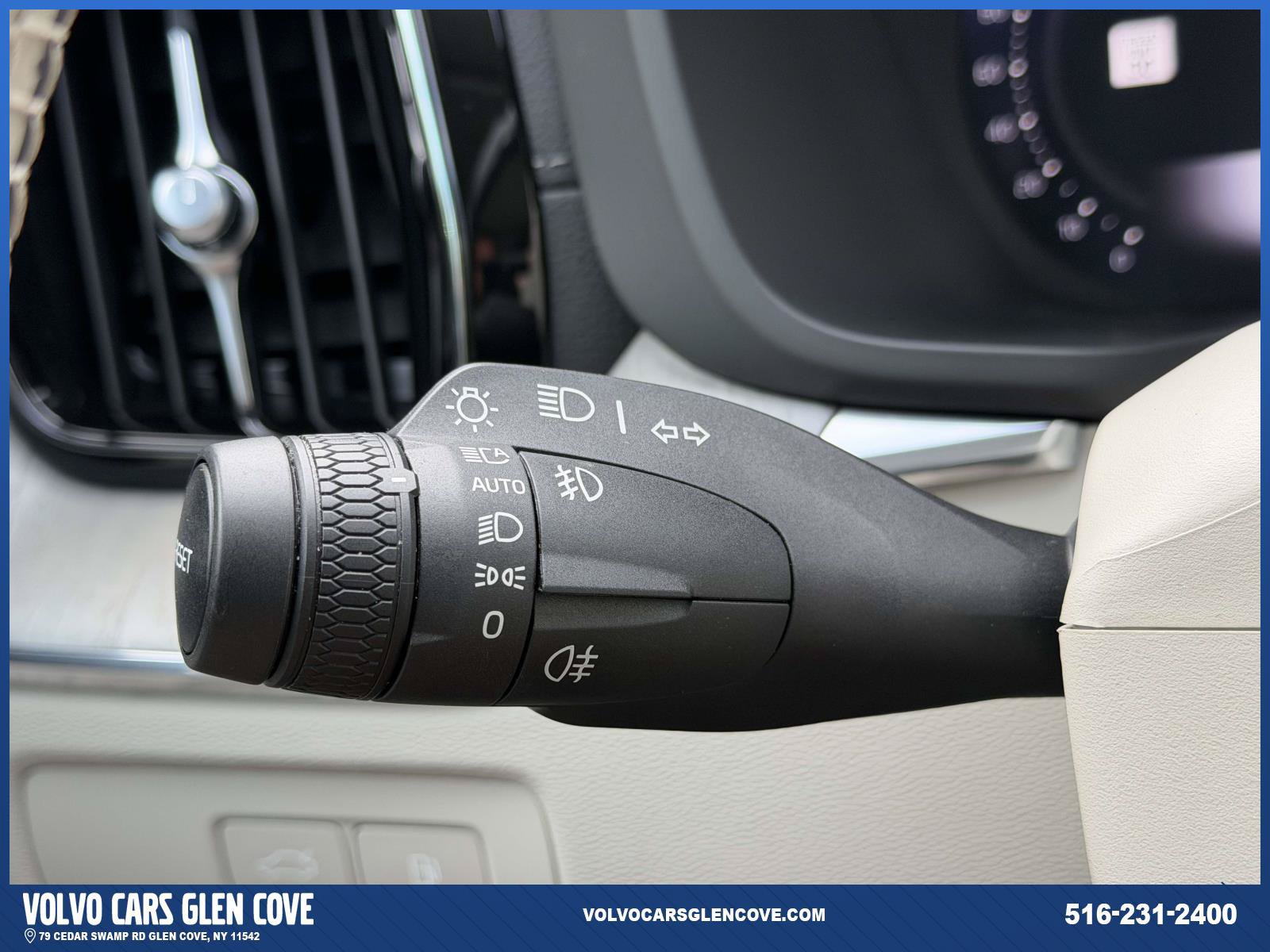 Used 2025 Volvo XC60 T8 Ultra w/ Protection Package Premier AWD/4WD image 26
