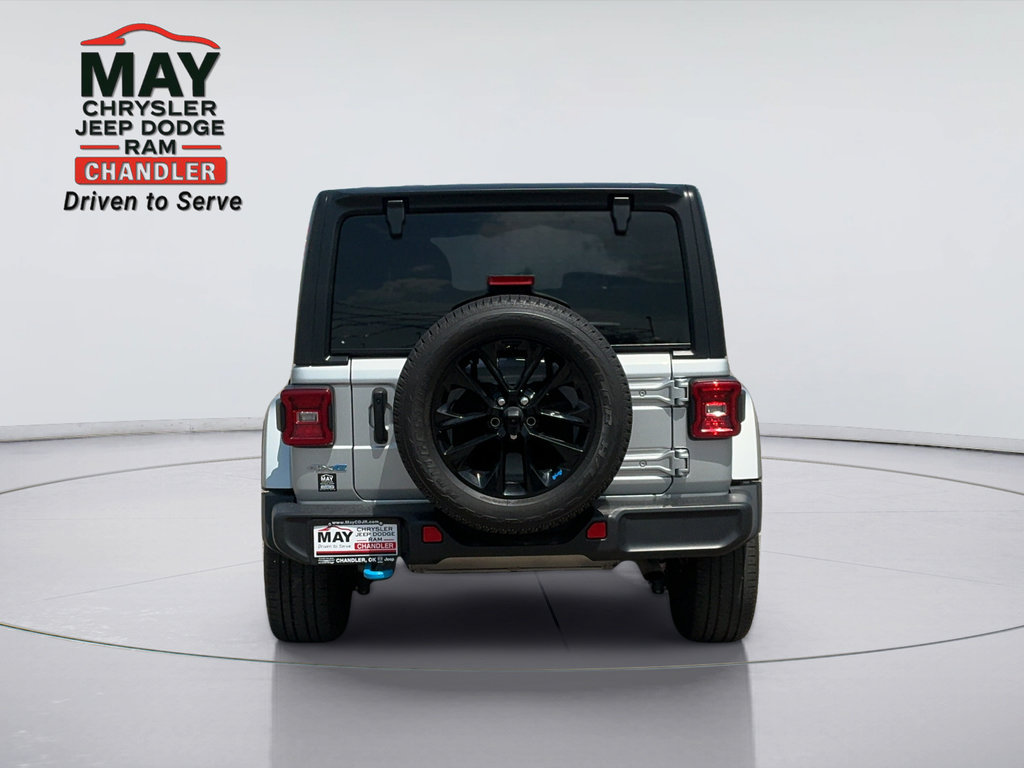 Used 2023 Jeep Wrangler Unlimited Sahara w/ Cold Weather Group AWD/4WD image 6