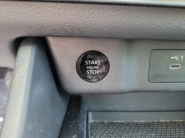 Used 2024 Nissan Rogue S FWD image 31