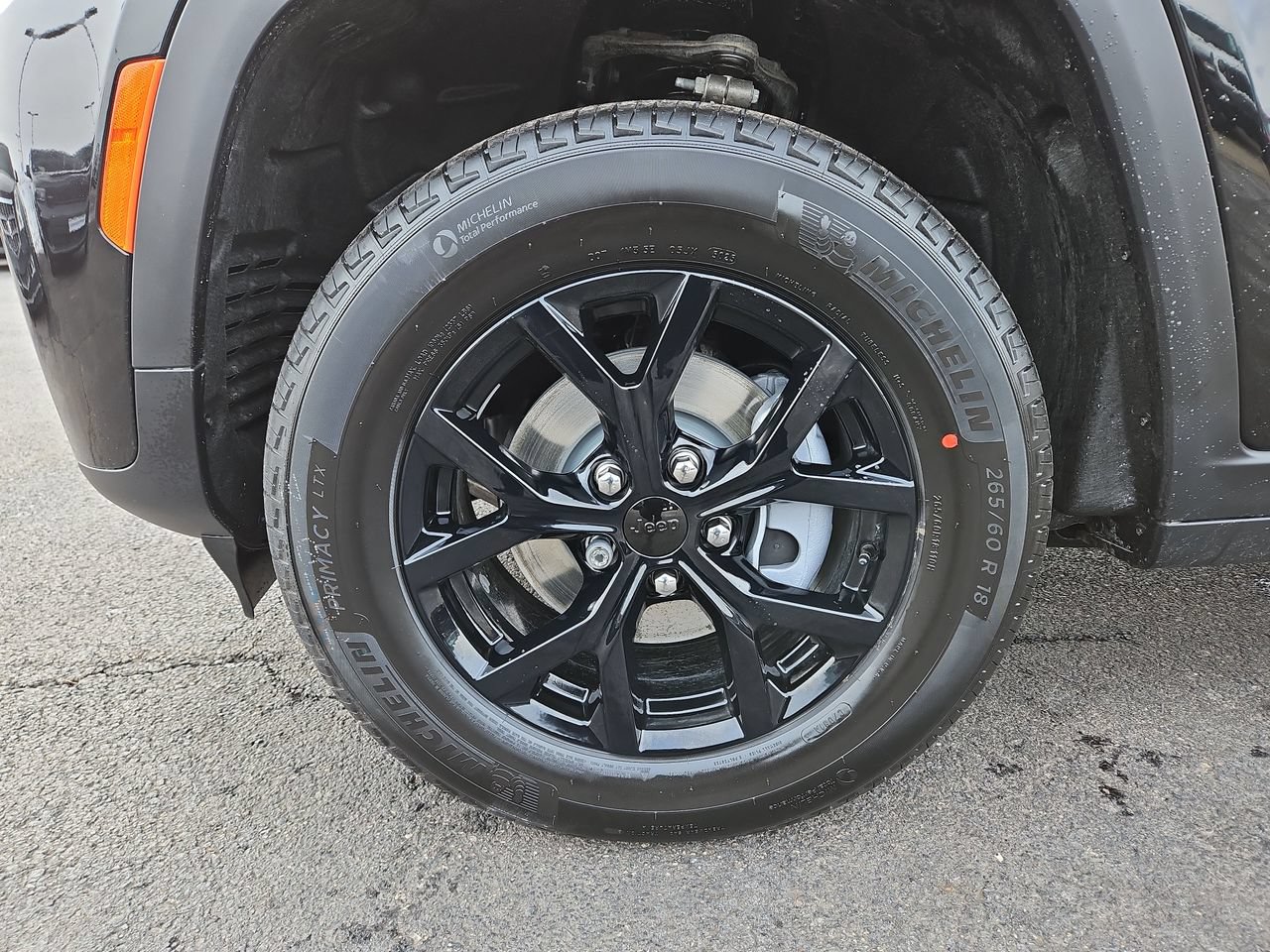 New 2026 Jeep Grand Cherokee Altitude AWD/4WD image 9