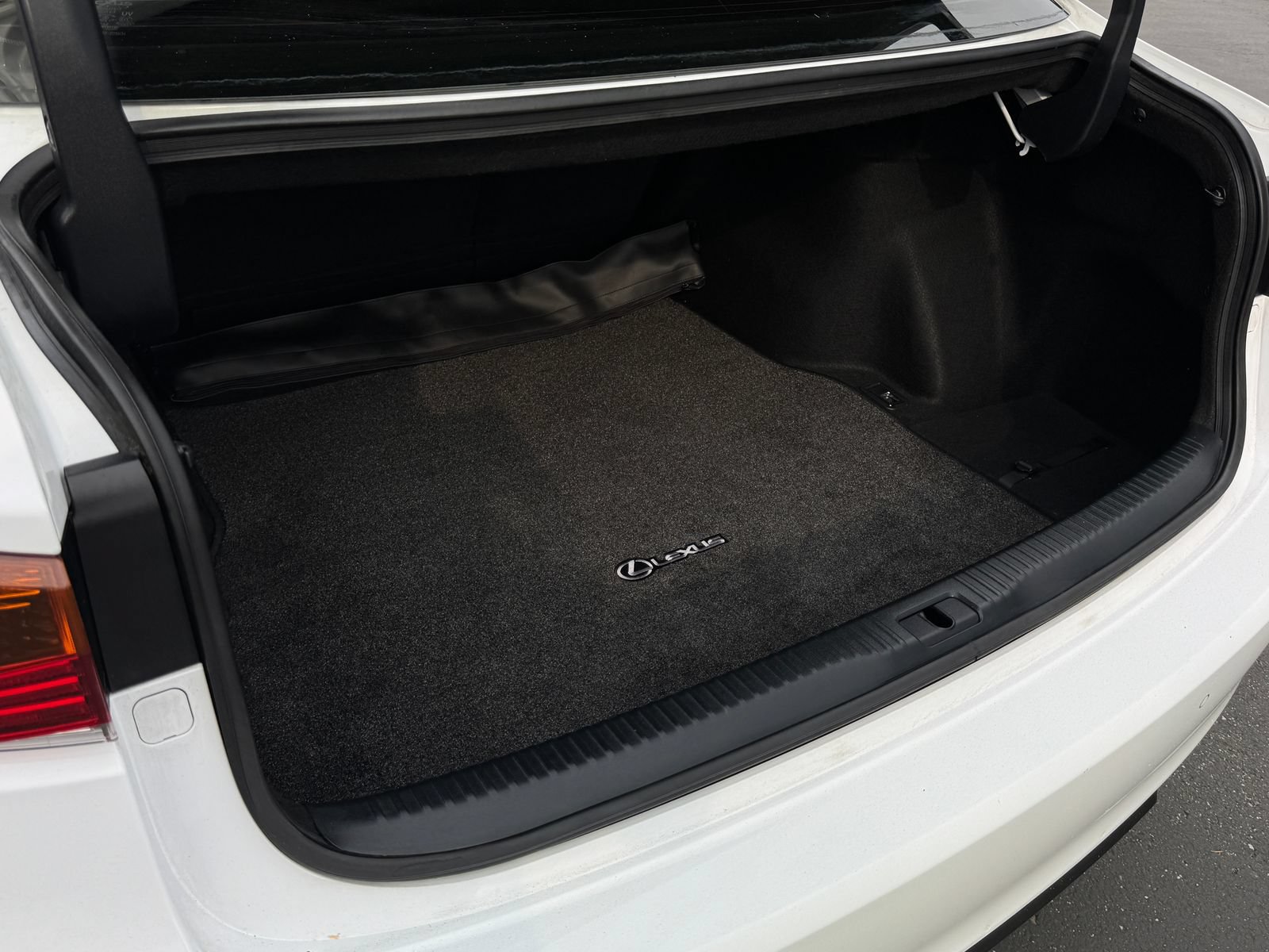 Used 2019 Lexus IS 350 F Sport w/ F Sport Package AWD/4WD image 27
