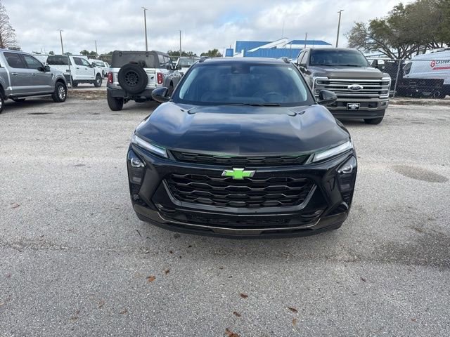 Used 2024 Chevrolet Trax ACTIV w/ Sunroof Package image 2