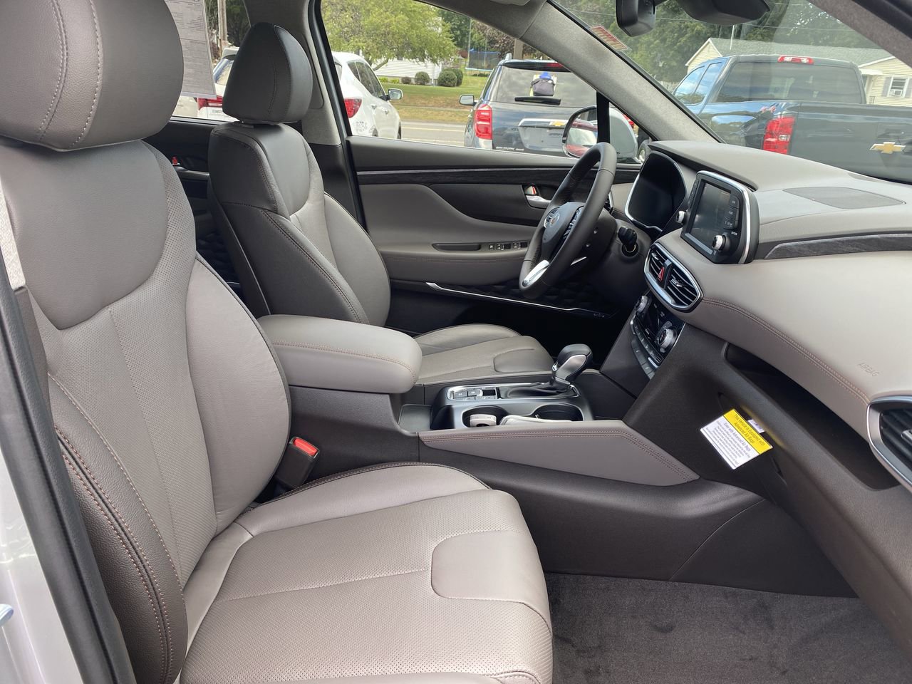 Used 2020 Hyundai Santa Fe SEL w/ Convenience + Premium Package image 21