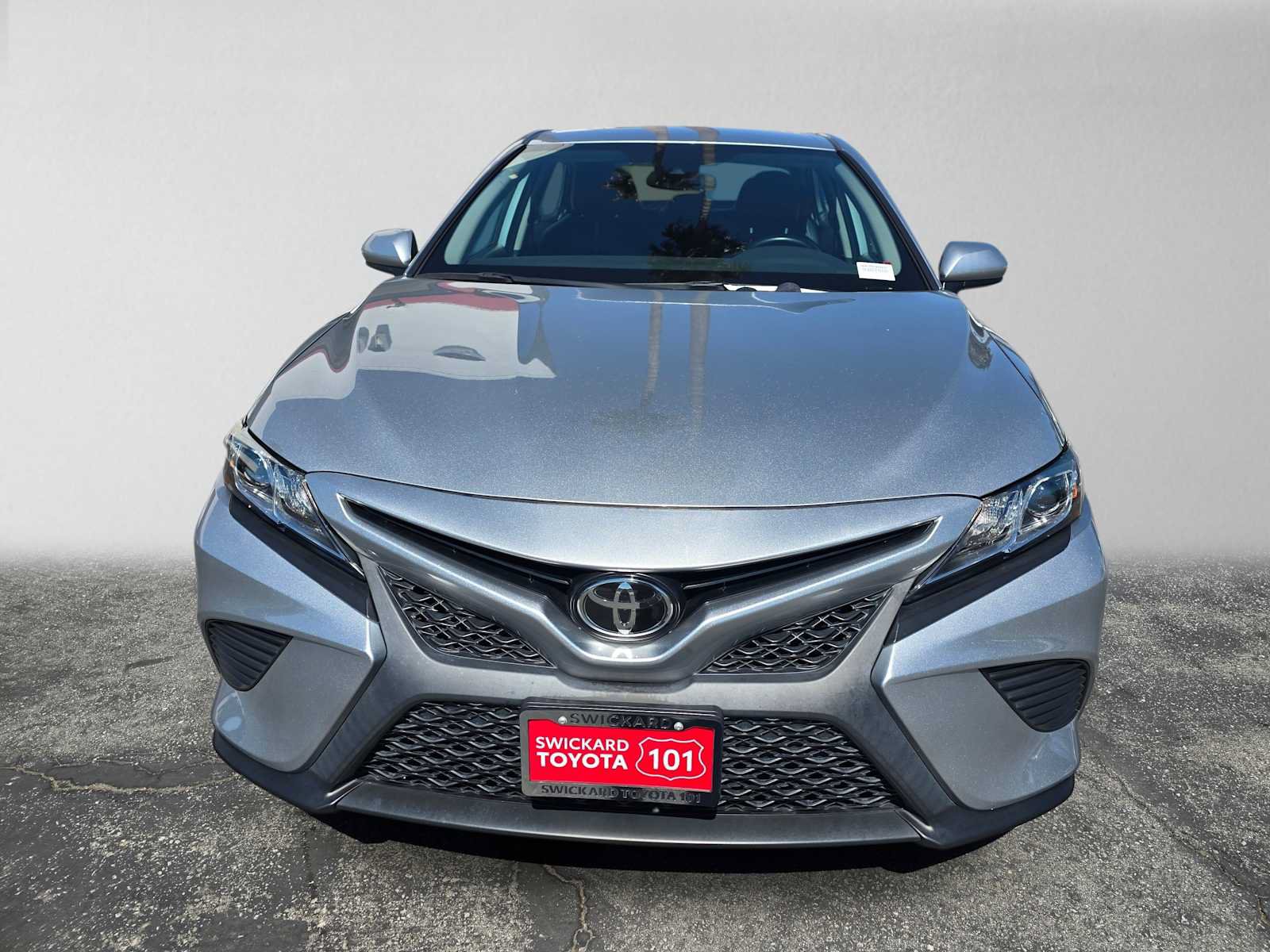 Used 2019 Toyota Camry SE FWD image 8