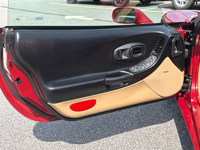 Used 1998 Chevrolet Corvette Coupe w/ Memory Pkg RWD image 12