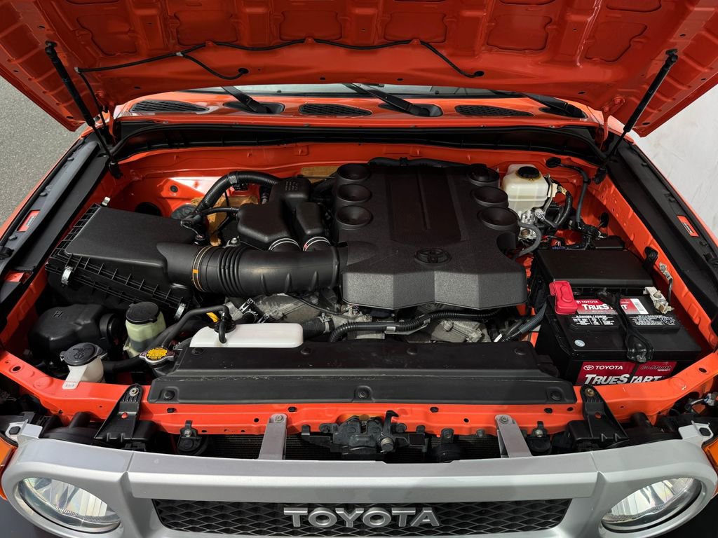 Used 2014 Toyota FJ Cruiser 4WD w/ Convenience Package image 21