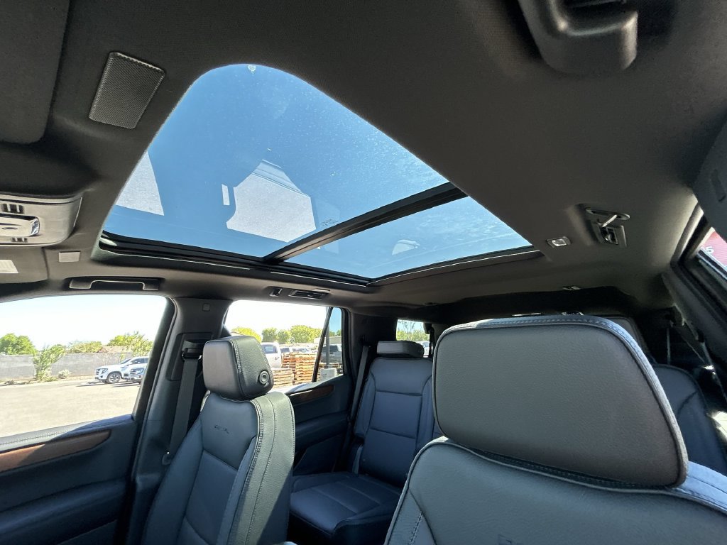 New 2027 GMC Yukon Denali w/ Sun & Power Step Package AWD/4WD image 19